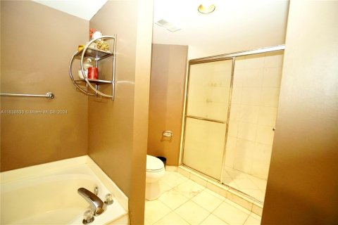 Condo in Aventura, Florida, 2 bedrooms  № 1310580 - photo 13