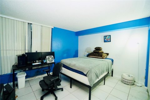 Condo in Aventura, Florida, 2 bedrooms  № 1310580 - photo 15