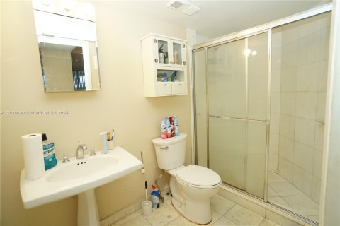 Купить кондоминиум в Авентура, Флорида 2 спальни, 126.44м2, № 1310580 - фото 16