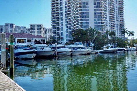 Condo in Aventura, Florida, 2 bedrooms  № 1310580 - photo 26