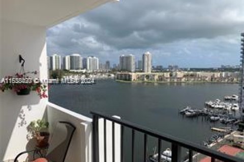 Condominio en venta en Aventura, Florida, 2 dormitorios, 98.29 m2 № 1310988 - foto 2