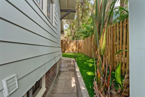 Casa en venta en Tampa, Florida, 5 dormitorios, 276.76 m2 № 1244705 - foto 27