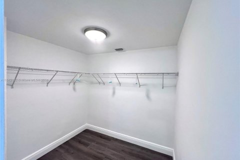 Copropriété à vendre à North Miami Beach, Floride: 1 chambre, 80.36 m2 № 1325197 - photo 14