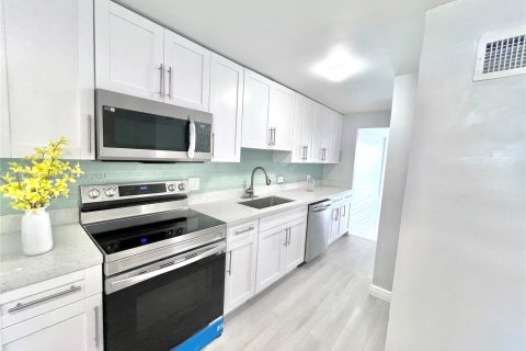 Copropriété à vendre à North Miami Beach, Floride: 1 chambre, 80.36 m2 № 1325198 - photo 6