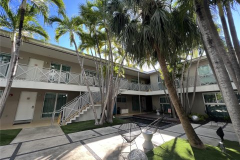 Copropriété à vendre à Miami Beach, Floride: 2 chambres, 75.81 m2 № 7169 - photo 17