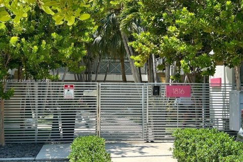 Condominio en venta en Miami Beach, Florida, 2 dormitorios, 75.81 m2 № 7169 - foto 24