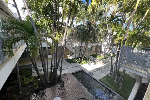 Condominio en venta en Miami Beach, Florida, 2 dormitorios, 75.81 m2 № 7169 - foto 14