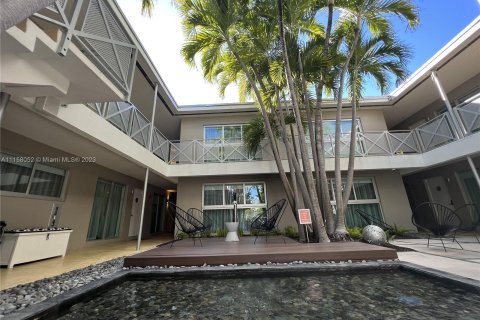 Condominio en venta en Miami Beach, Florida, 2 dormitorios, 75.81 m2 № 7169 - foto 18