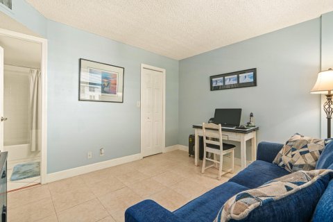 Copropriété à vendre à Oakland Park, Floride: 2 chambres, 90.58 m2 № 878779 - photo 25