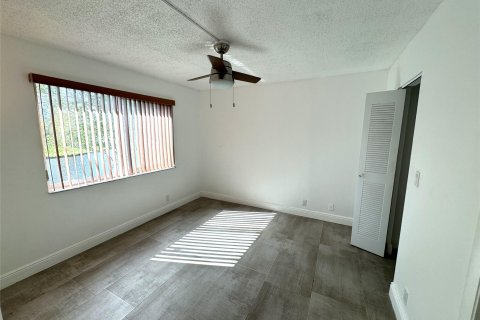 Copropriété à vendre à Pompano Beach, Floride: 2 chambres, 71.53 m2 № 1093218 - photo 14