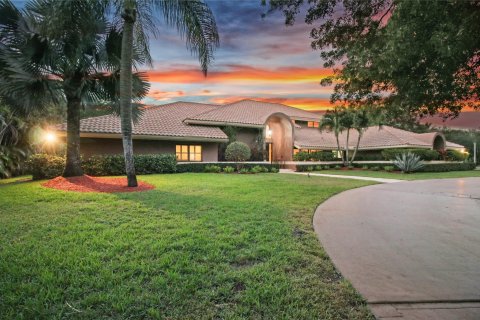 House in Parkland, Florida 5 bedrooms, 456.06 sq.m. № 1172522 - photo 1