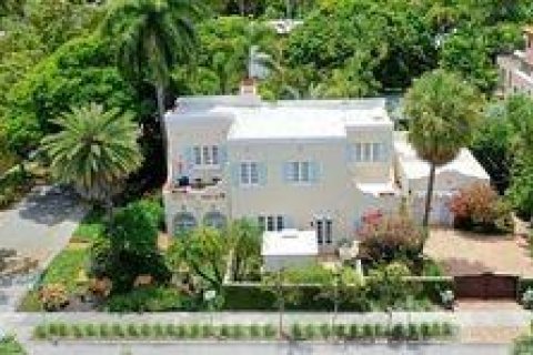 House in Fort Lauderdale, Florida 5 bedrooms, 300.26 sq.m. № 909853 - photo 29