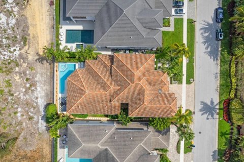 Casa en venta en Juno Beach, Florida, 5 dormitorios, 421.78 m2 № 338271 - foto 1