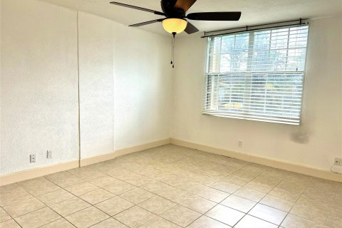 Condo in Oakland Park, Florida, 2 bedrooms  № 1093748 - photo 14