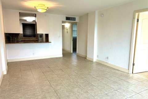 Condo in Oakland Park, Florida, 2 bedrooms  № 1093748 - photo 16