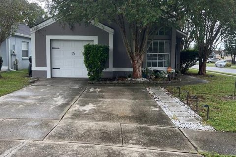 Casa en venta en Orlando, Florida, 3 dormitorios, 99.68 m2 № 1399647 - foto 1