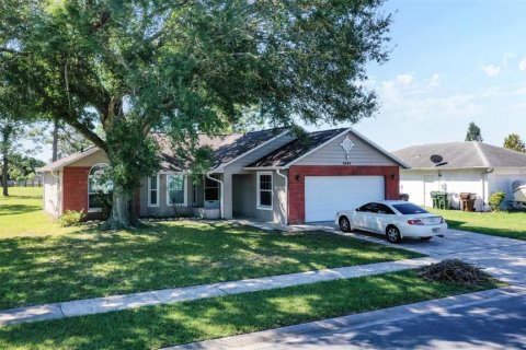 House in Kissimmee, Florida 3 bedrooms, 158.12 sq.m. № 923675 - photo 1