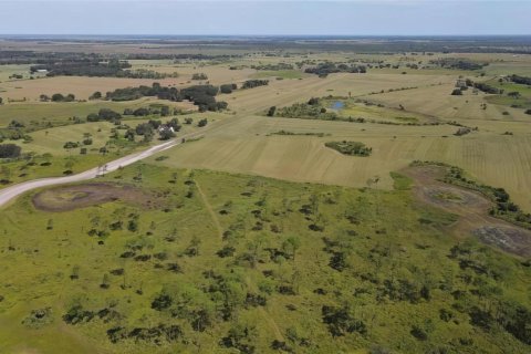 Terreno en venta en Okeechobee, Florida № 976615 - foto 3