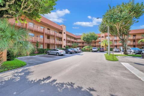 Copropriété à vendre à Sunrise, Floride: 2 chambres, 95.22 m2 № 1367472 - photo 8