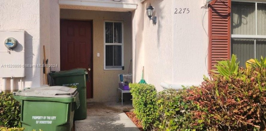 Townhouse in Homestead, Florida 3 bedrooms, 132.66 sq.m. № 967657