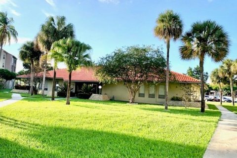 Condominio en venta en North Lauderdale, Florida, 2 dormitorios, 92.9 m2 № 689023 - foto 4