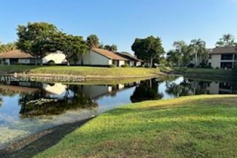 Condominio en venta en Coconut Creek, Florida, 3 dormitorios, 103.59 m2 № 1184828 - foto 6