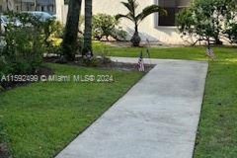 Condo in Coconut Creek, Florida, 3 bedrooms  № 1184828 - photo 2