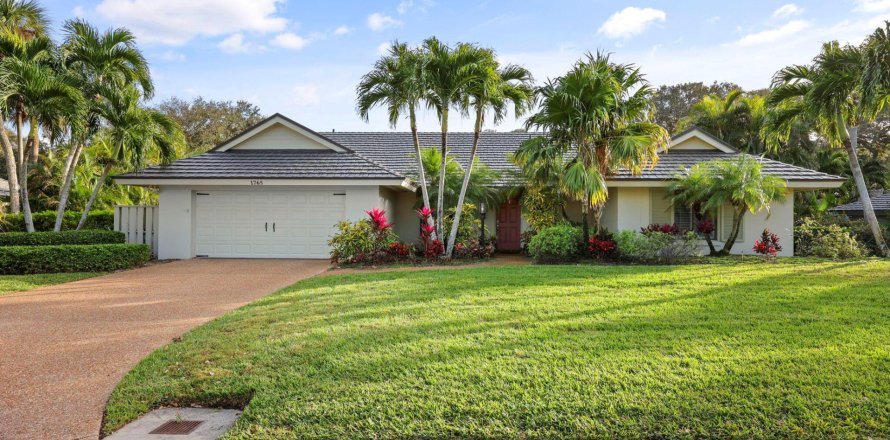 House in Vero Beach, Florida 3 bedrooms, 207.54 sq.m. № 1099015