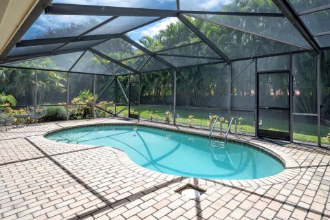 House in Vero Beach, Florida 3 bedrooms, 207.54 sq.m. № 1099015 - photo 12