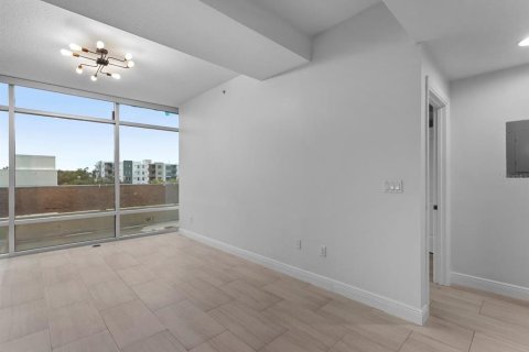 Condominio en venta en Orlando, Florida, 2 dormitorios, 116.5 m2 № 947451 - foto 18