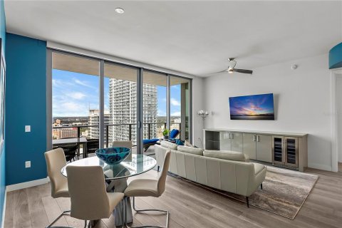 Condominio en venta en Saint Petersburg, Florida, 2 dormitorios, 132.94 m2 № 1406659 - foto 11