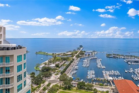 Condominio en venta en Saint Petersburg, Florida, 2 dormitorios, 132.94 m2 № 1406659 - foto 28