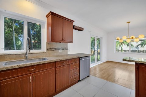 Casa en venta en Miami Shores, Florida, 3 dormitorios, 140.1 m2 № 1095165 - foto 12