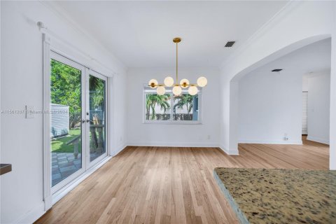 Casa en venta en Miami Shores, Florida, 3 dormitorios, 140.1 m2 № 1095165 - foto 13