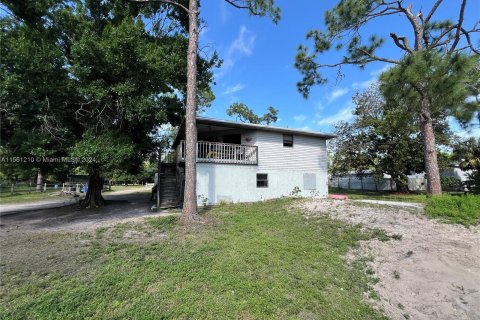 Villa ou maison à vendre à Fort Myers, Floride: 2 chambres № 1095164 - photo 2