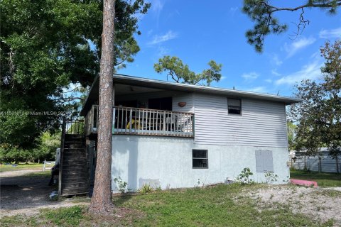 Villa ou maison à vendre à Fort Myers, Floride: 2 chambres № 1095164 - photo 1