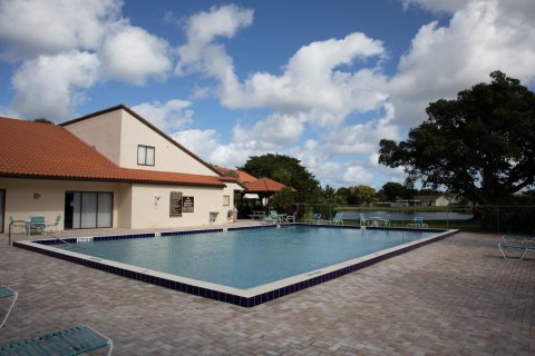 Condominio en venta en Boynton Beach, Florida, 2 dormitorios, 101.82 m2 № 984327 - foto 2