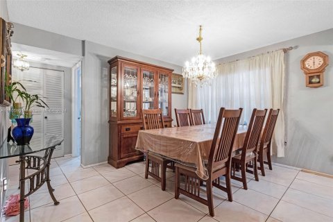 Copropriété à vendre à Lauderdale Lakes, Floride: 2 chambres, 102.38 m2 № 1226473 - photo 4