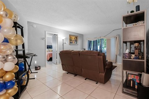 Copropriété à vendre à Lauderdale Lakes, Floride: 2 chambres, 102.38 m2 № 1226473 - photo 22