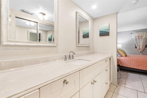 Copropriété à vendre à Lauderdale Lakes, Floride: 2 chambres, 102.38 m2 № 1226473 - photo 9