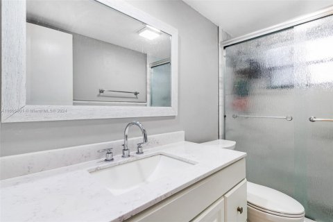 Copropriété à vendre à Lauderdale Lakes, Floride: 2 chambres, 102.38 m2 № 1226473 - photo 12