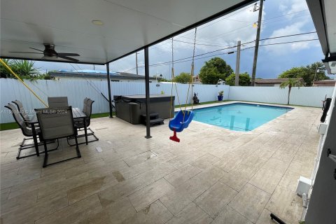 Villa ou maison à vendre à Miramar, Floride: 4 chambres, 102.19 m2 № 1185671 - photo 23