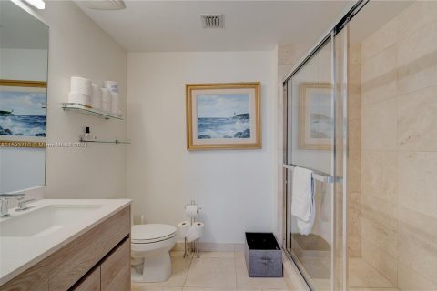 Condominio en venta en Sunny Isles Beach, Florida, 2 dormitorios, 167.04 m2 № 1185728 - foto 30