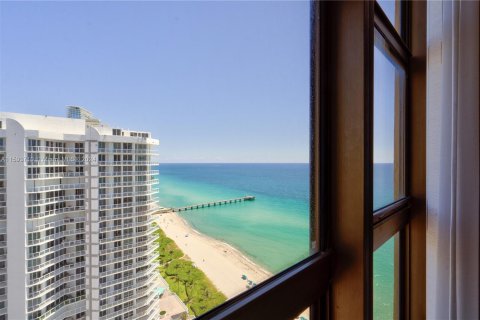 Condominio en venta en Sunny Isles Beach, Florida, 2 dormitorios, 167.04 m2 № 1185728 - foto 29