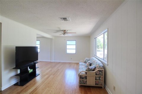 Casa en venta en Okeechobee, Florida, 3 dormitorios, 115.94 m2 № 1112703 - foto 17