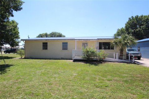 Casa en venta en Okeechobee, Florida, 3 dormitorios, 115.94 m2 № 1112703 - foto 1