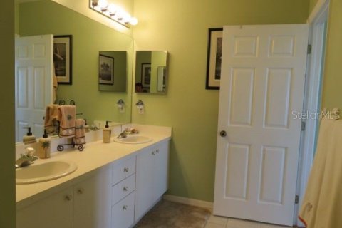 Condo in Palmetto, Florida, 2 bedrooms  № 212834 - photo 9