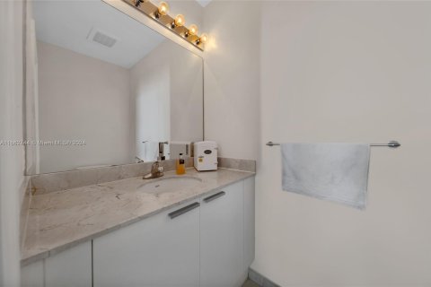 Copropriété à vendre à Hollywood, Floride: 1 chambre, 96.15 m2 № 1370912 - photo 11