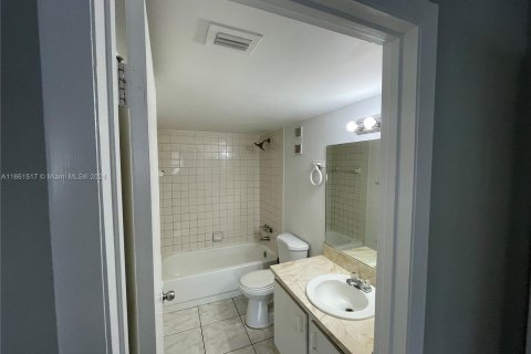 Copropriété à louer à Lauderhill, Floride: 1 chambre, 55.74 m2 № 1370861 - photo 13