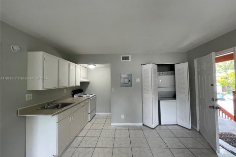 Copropriété à louer à Lauderhill, Floride: 1 chambre, 55.74 m2 № 1370861 - photo 5